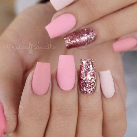 Matte glitter accent nail