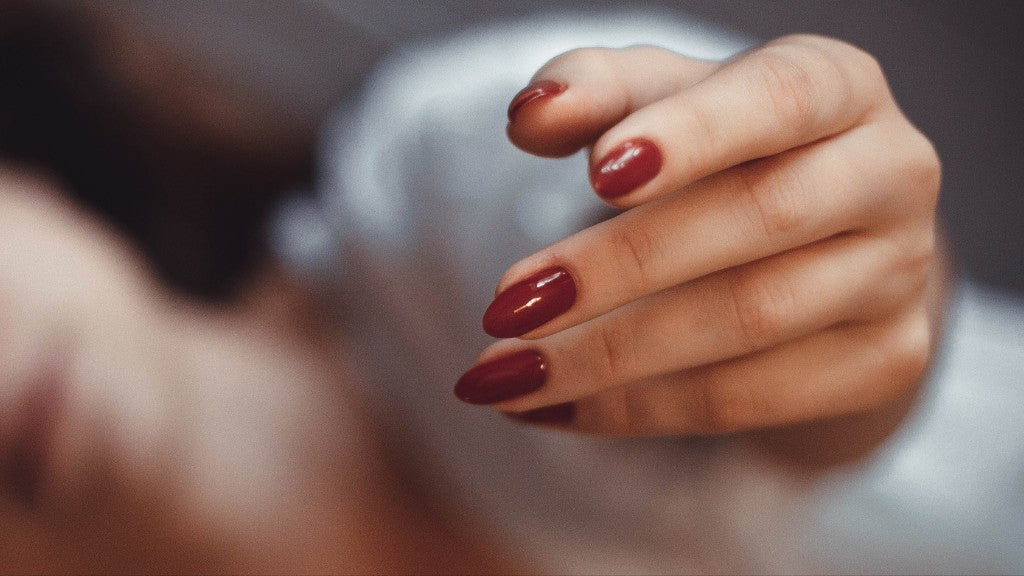 5 Beauty Hacks To Quickly Dry Your Nail Polish | Her Circle