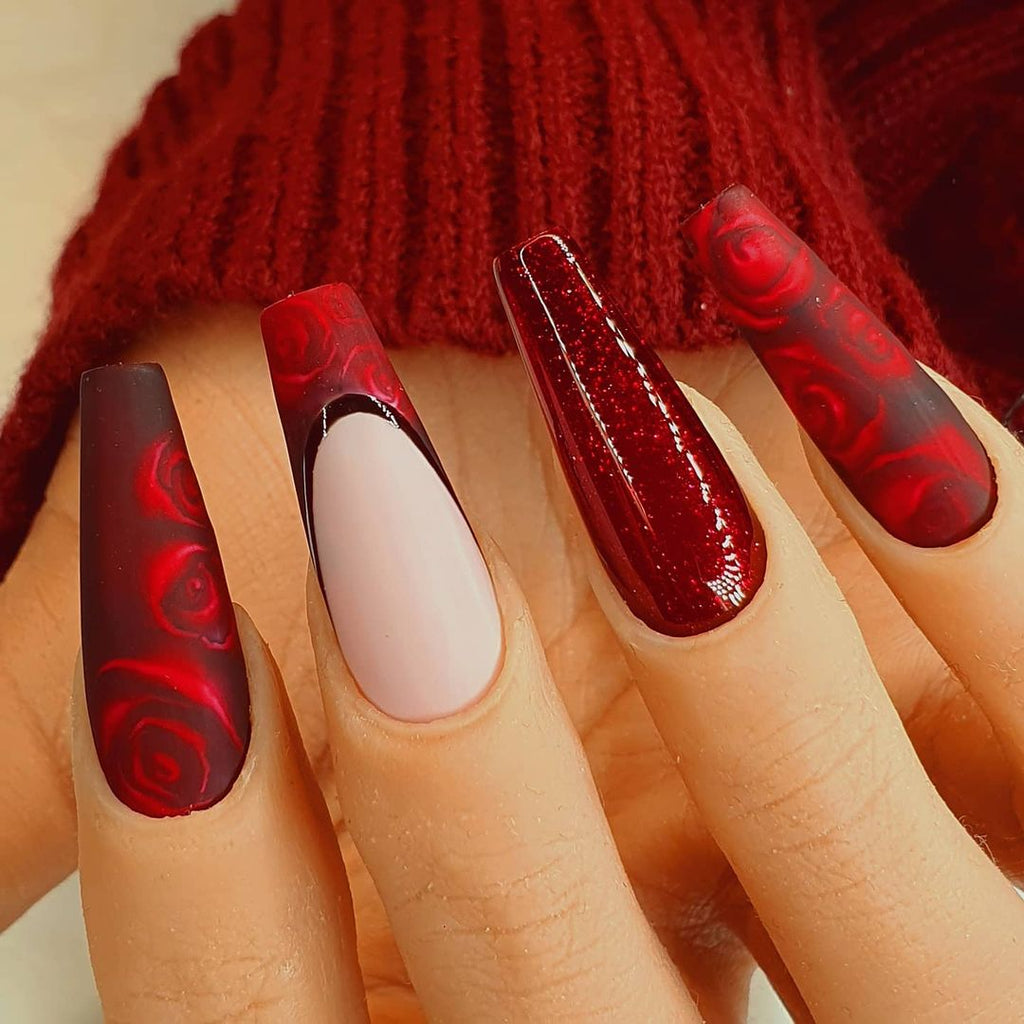 Red roses nail art design