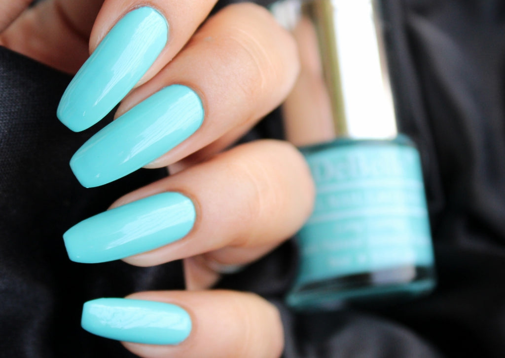 Teal blue nail polish colour - latest nail polish colors for summer 2021