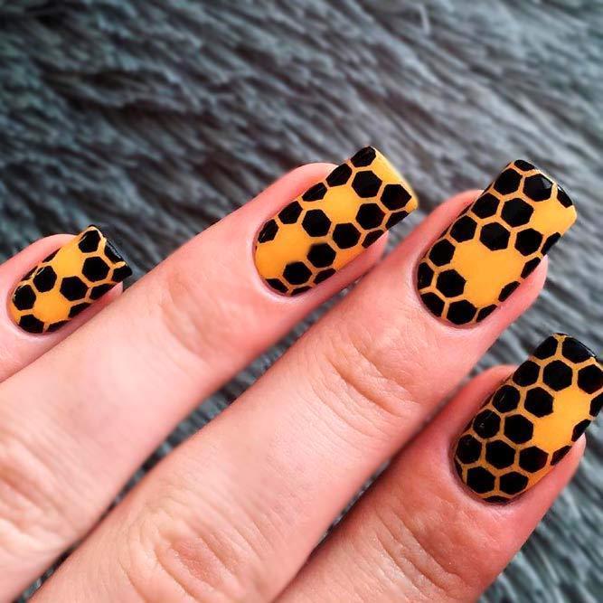 🖤💛Black & Yellow, black & yellow 🖤💛... - Nails and More Salon | Facebook