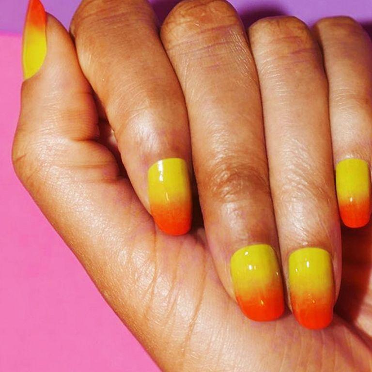 Hot Trend: यैलो आउटफिट्स के साथ ट्राई करें ट्रैंडी Nail Art - yellow nail  art designs for basant panchami-mobile