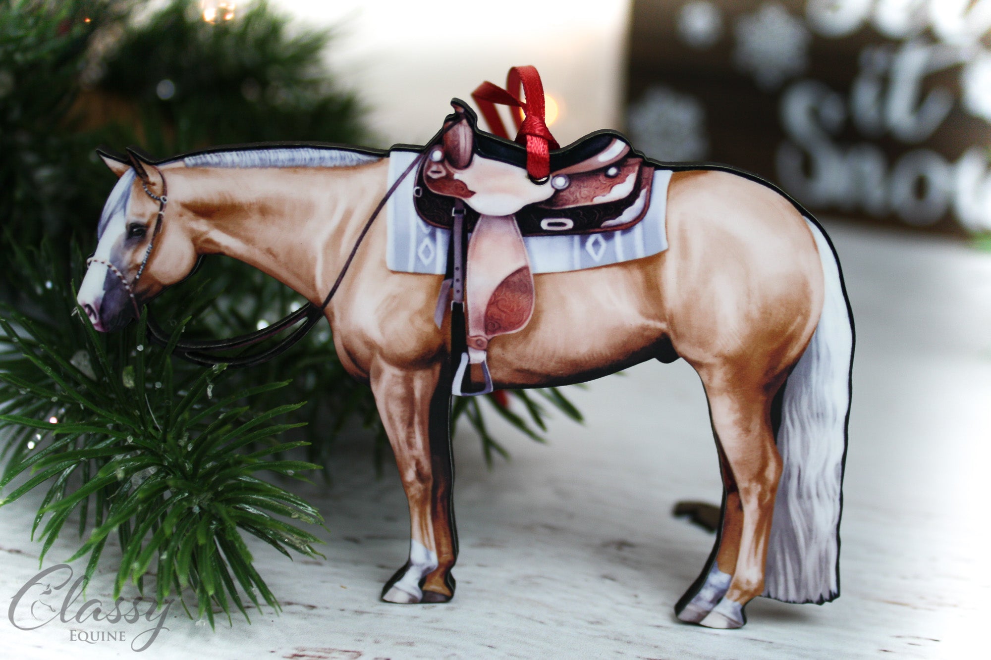 palomino horses with saddles