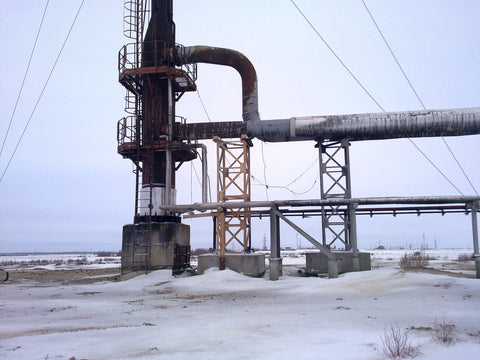 oil drilling in snow arctic