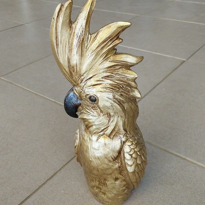 gold crested cockatoo