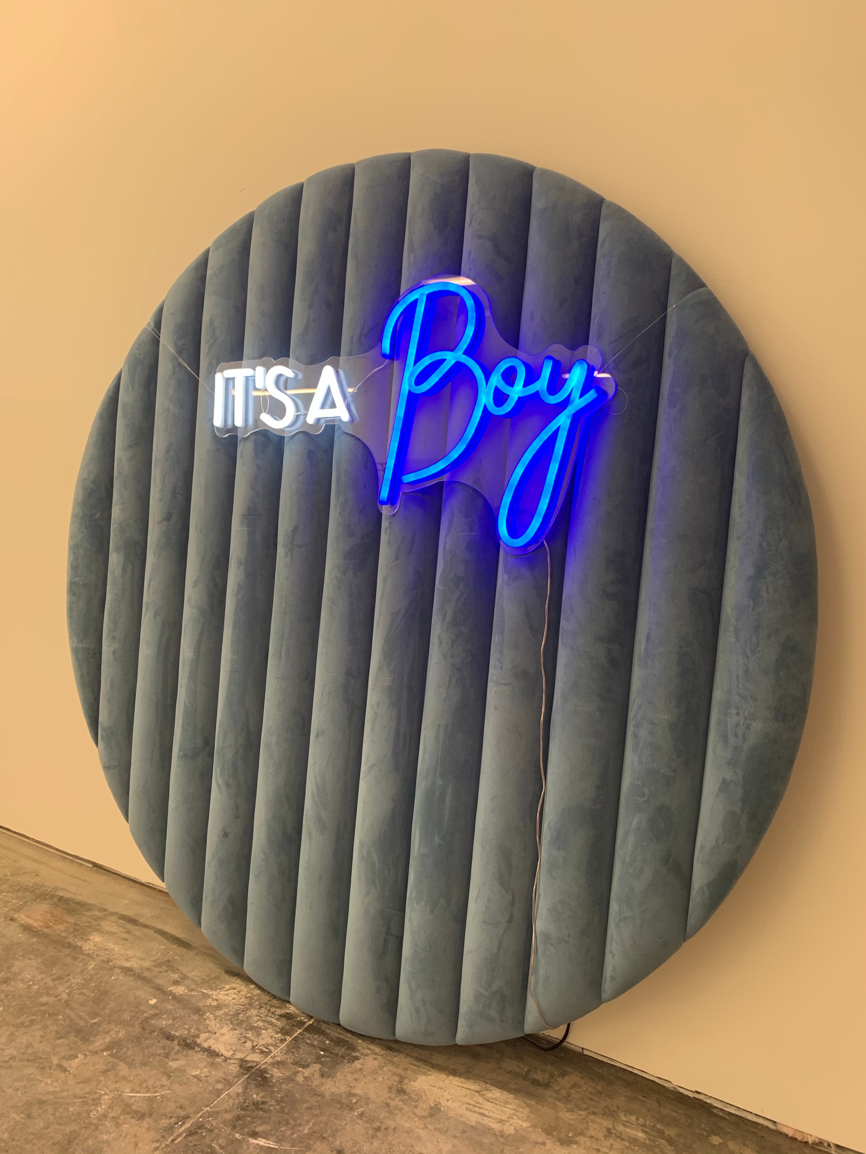 It’s A Boy Blue Velvet Circle Backdrop Package