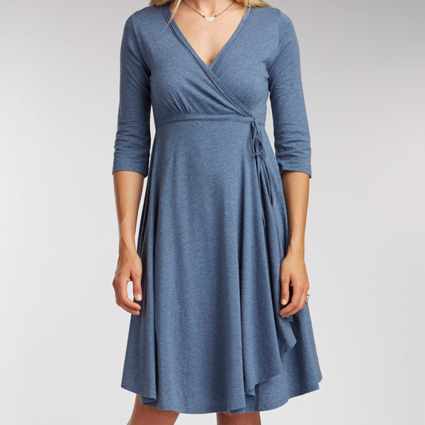 Womens Summer Wrap Dress in blue | Sustainable Fashion to pack for vacation