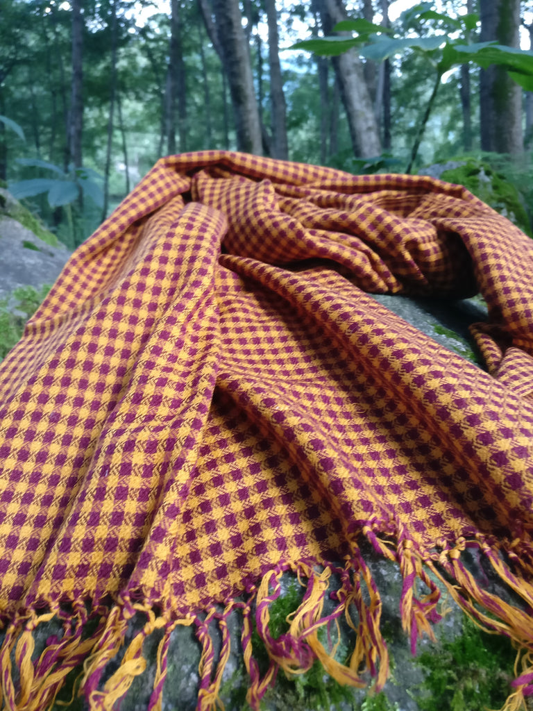 Handmade wool stole | Neck scarf in wool – MARICHI 