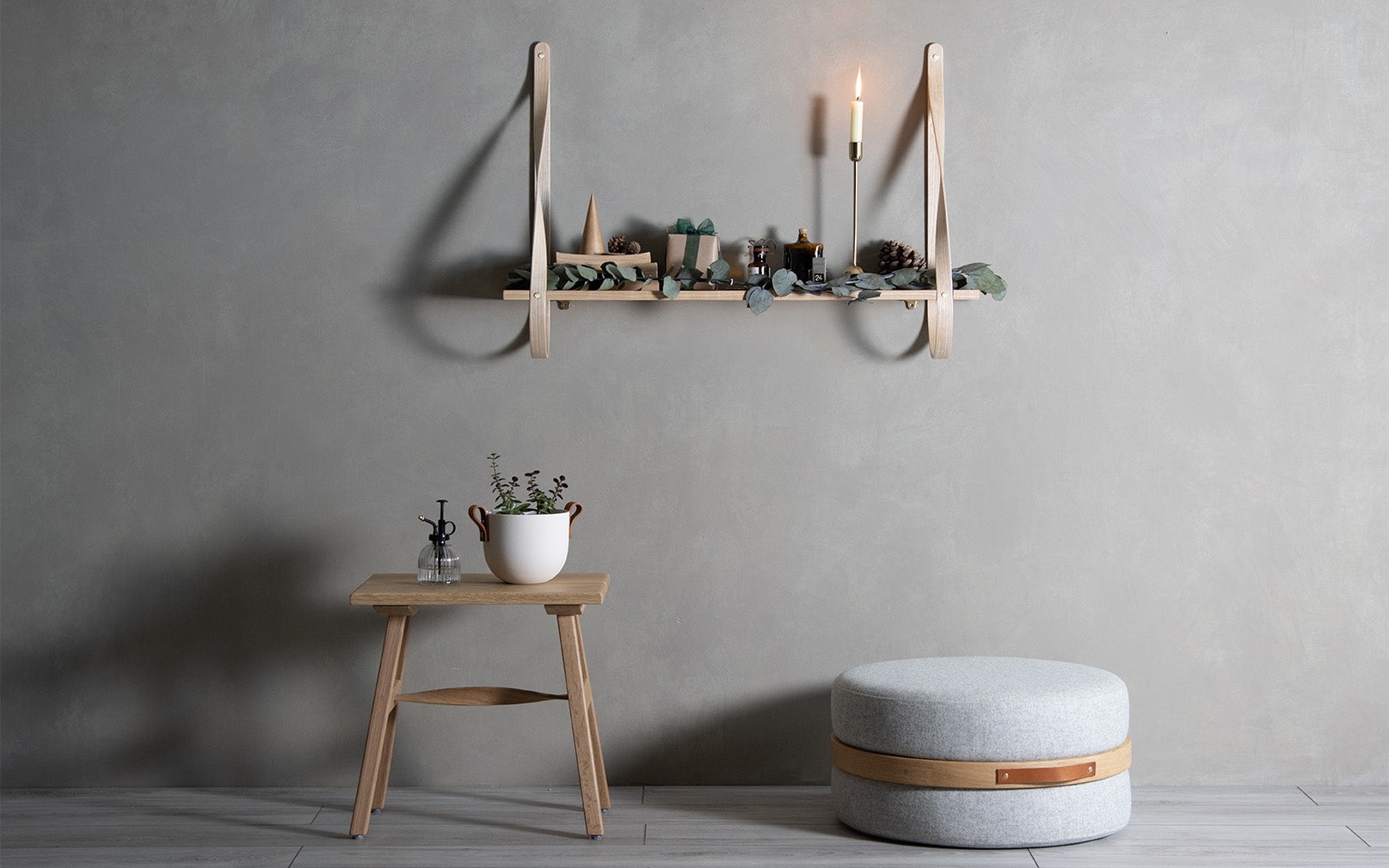 Topm Raffield Lundy Shelf, Crib Stool, Maen Pot and Beeble Pouffe in a christmas setting.