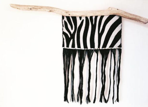 And I'll leave you with this lovely zebra weaving from Karina Siegmund! @weave_and_surf