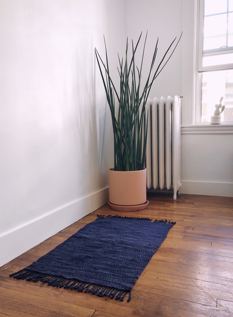 https://cdn.shopify.com/s/files/1/1815/3893/files/handwoven_weekend_rug_pattern_7_1024x1024_de8d5263-f7aa-4e99-ae49-5f34e6616627.jpg?v=1625253325