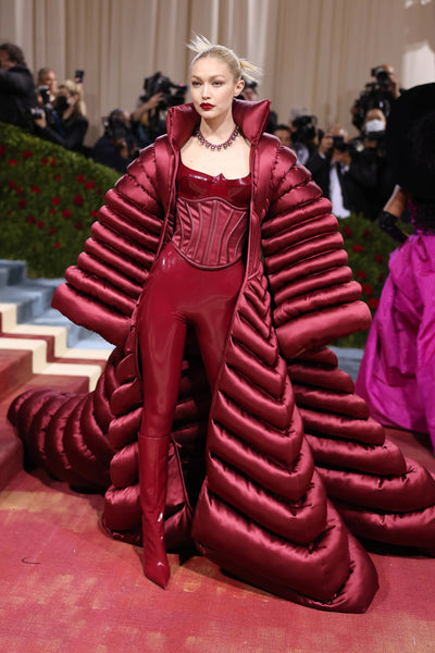 Gigi-Hadid-Versace-Mini-Palazzo-Empire-Bag  Gigi hadid outfits, Celebrity  bags, Fashion