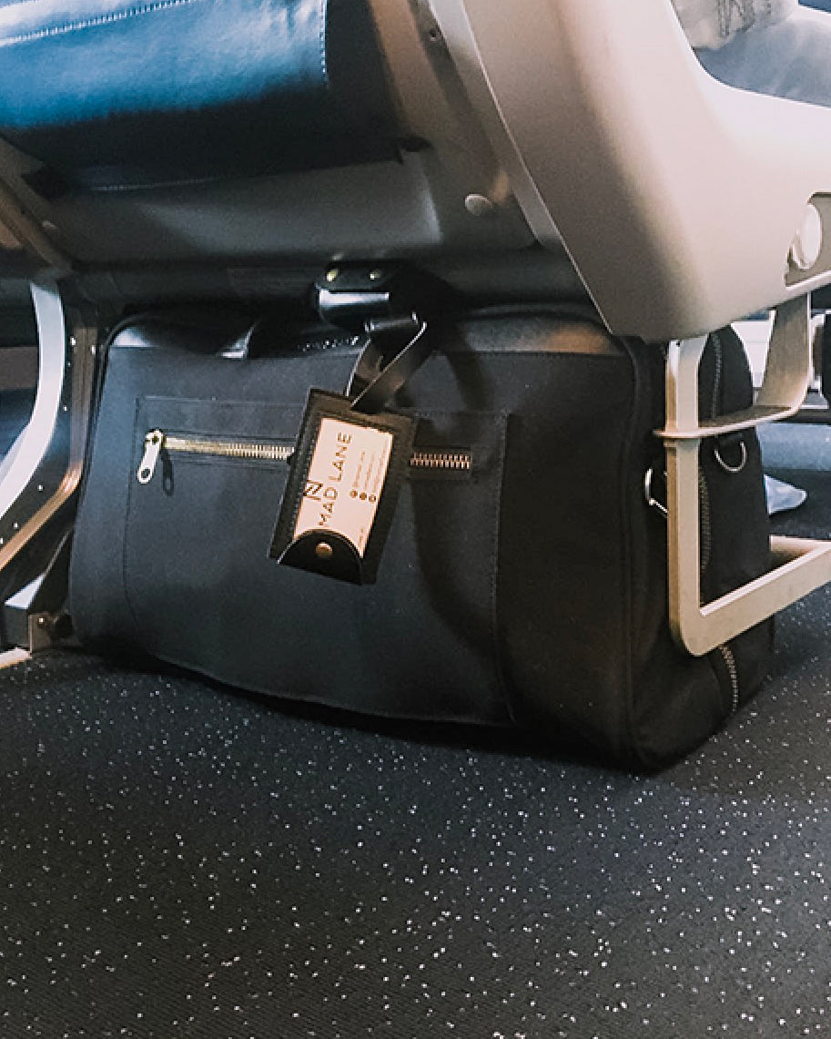 size of bag that fits under airplane seat