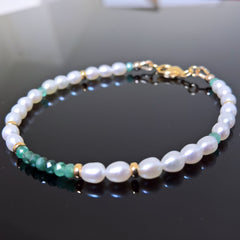 Emerald and pearl bracelet