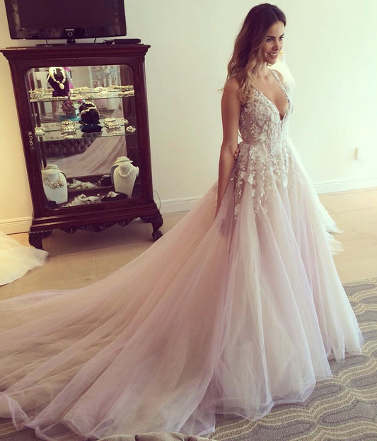 Open Back Plunge V neck Tulle Fall Wedding Dress Ball Gown with Lace Hem