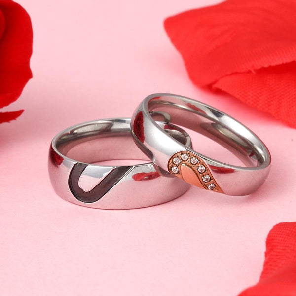 Personalized heart matching couple rings set