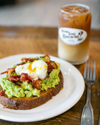avocado breakfast toast 