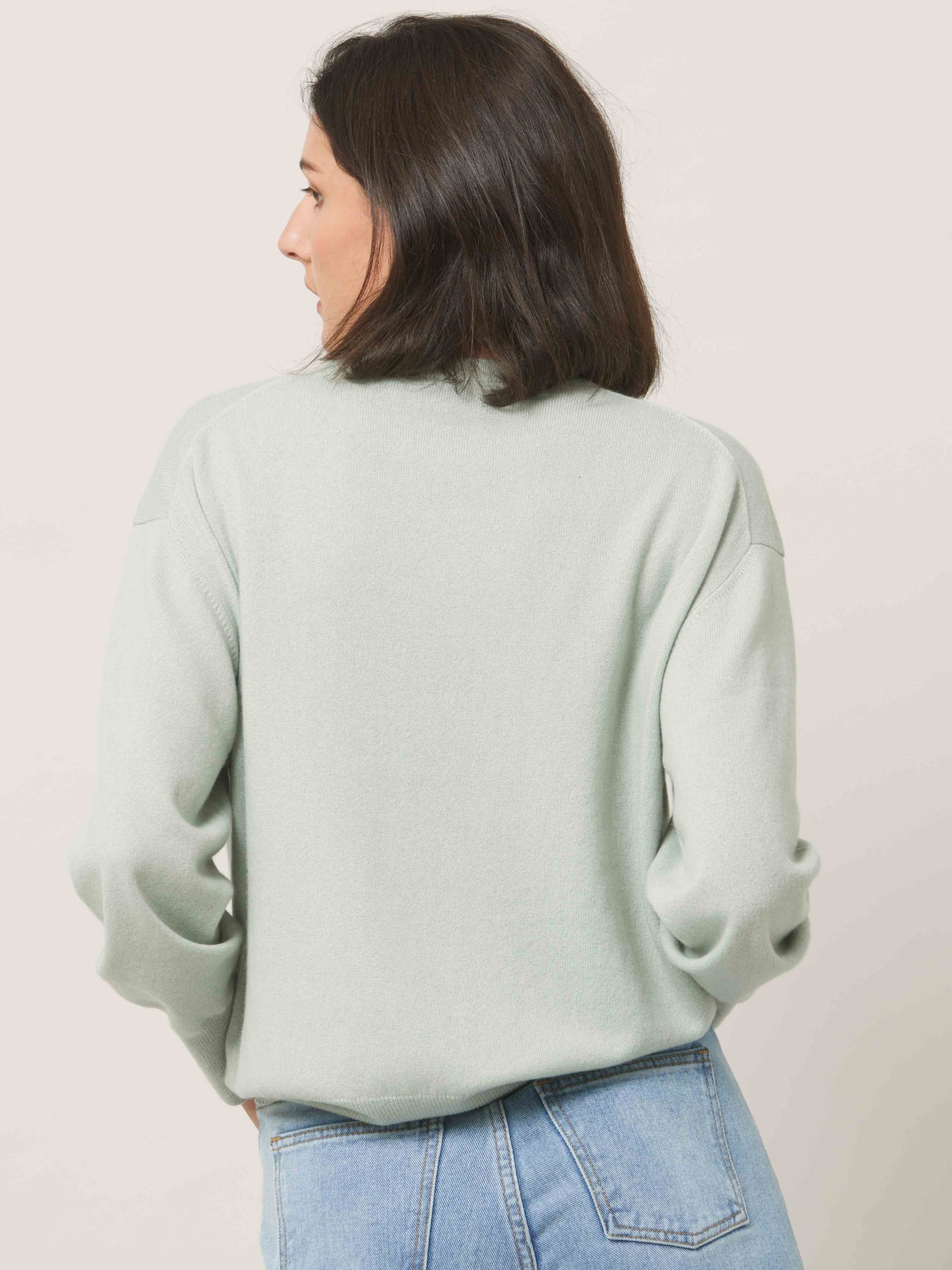 Carly Sage Cashmere Sweater – Helen McAlinden