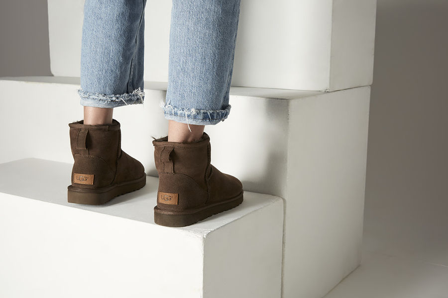 ugg boots mini chocolate