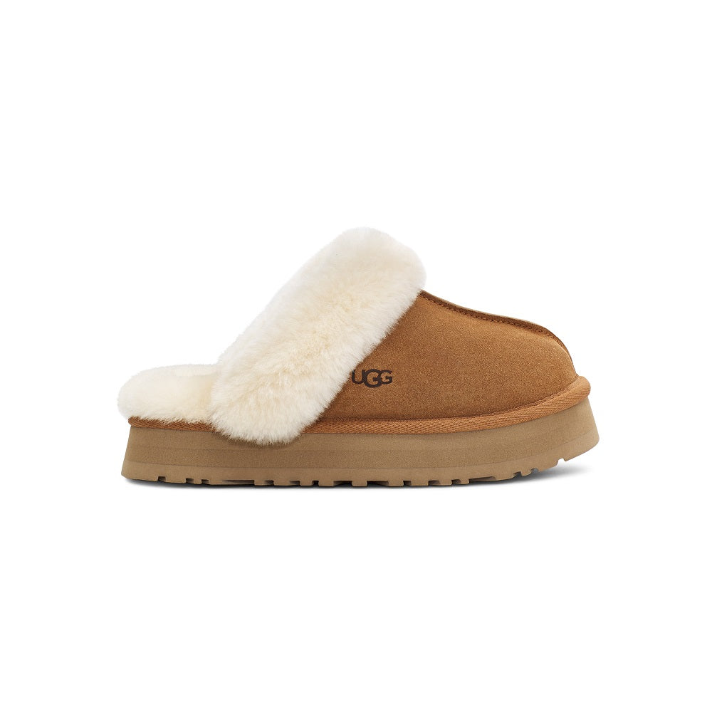 White sheep clearance fur uggs