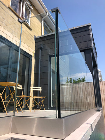 External toughened glass balustrade