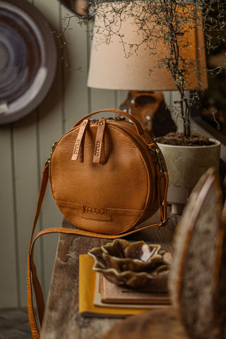 muud Bella Crossbody Living Whisky