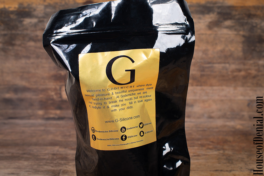 Godemiche packaging