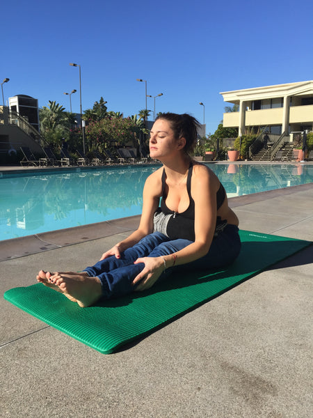 7 Busty Yoga Girl Problems And What To Do About Them Lotsofyoga 