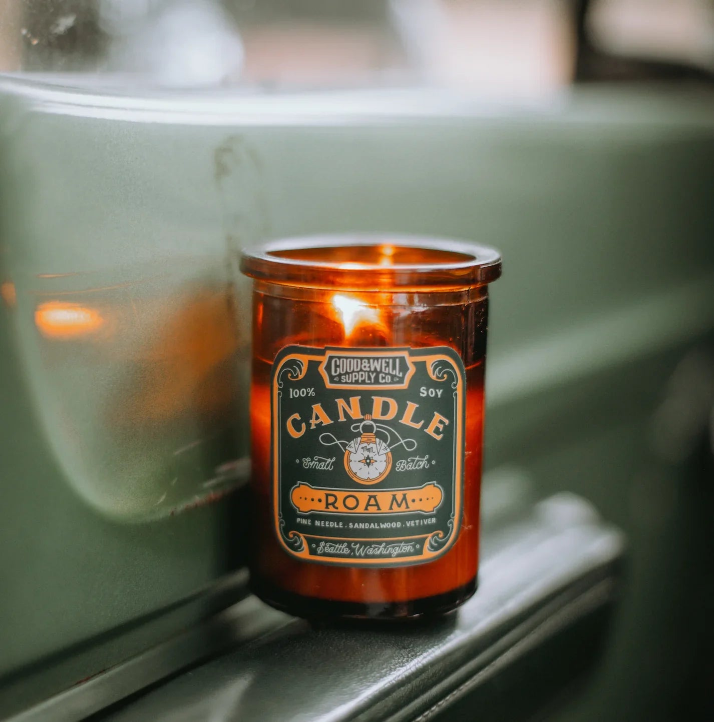 6 oz APOTHECARY CANDLE - ROAM