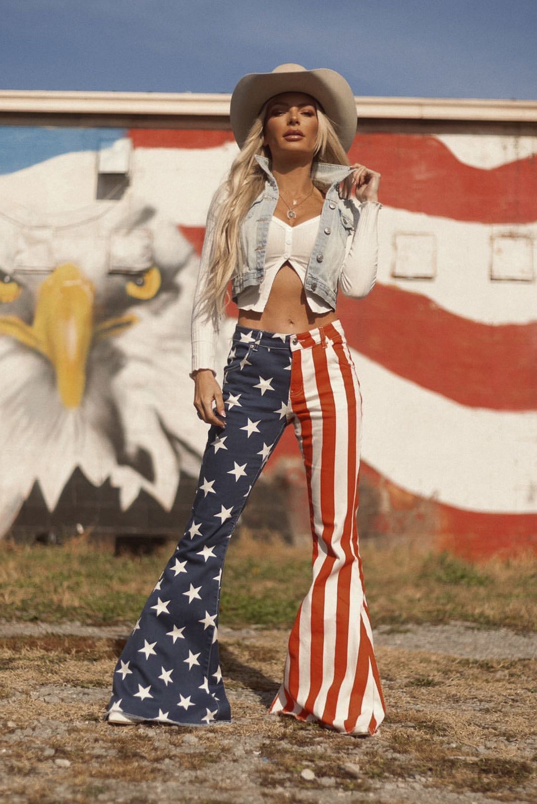 Image of AMERICAN FLAG SUPER FLARES