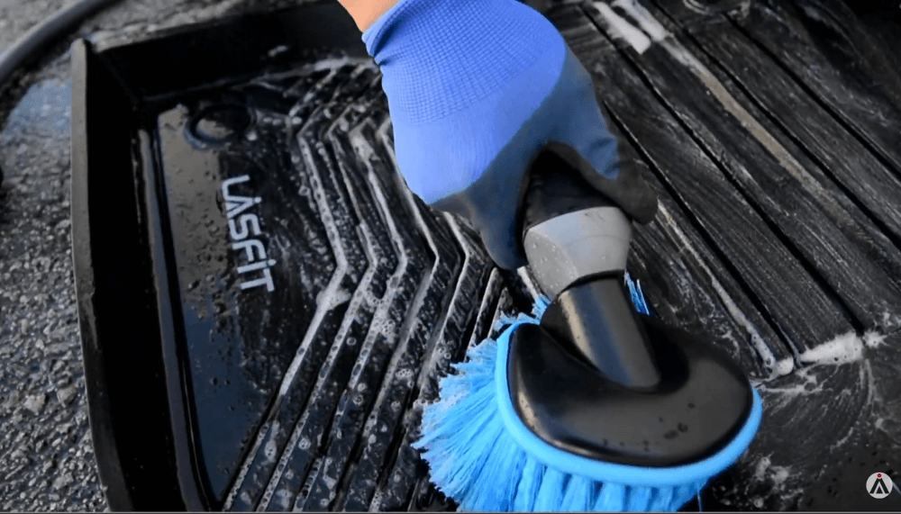 How To Clean Different Type Of Car Floor Mats? [Carpet & Vinyl