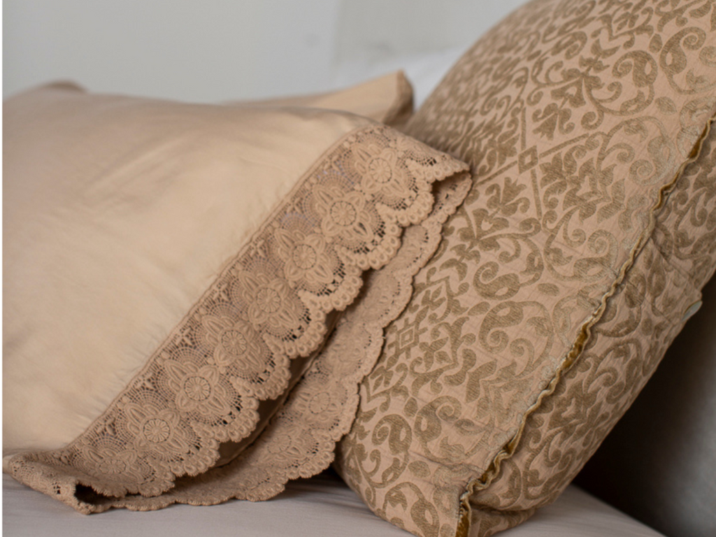 Madera Luxe Pillowcase with Donella Lace