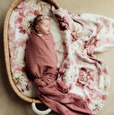 Essential Cotton Swaddle | Mulberry