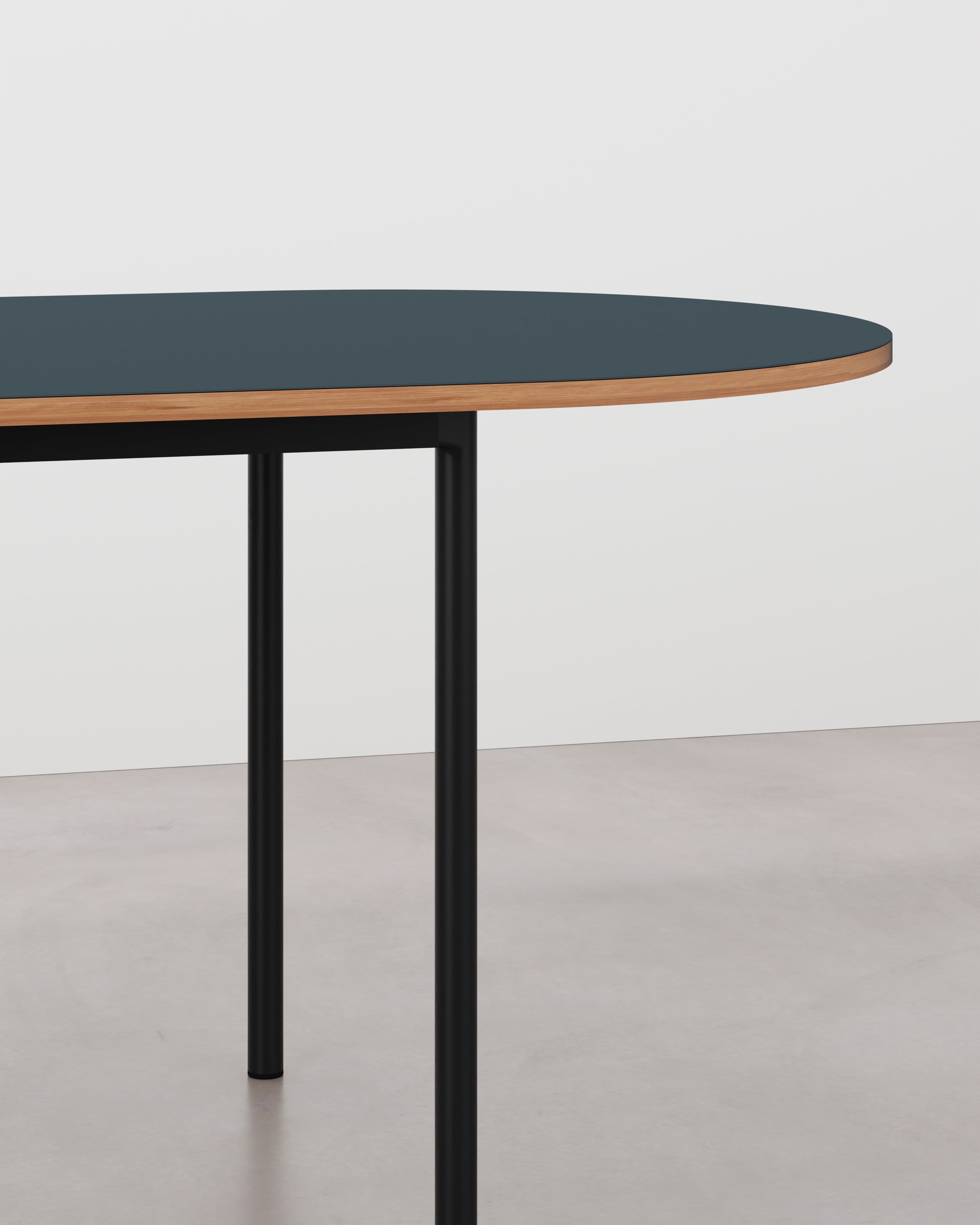 Tablelab – Product image – ESSENTIAL "Pill" Dining Table