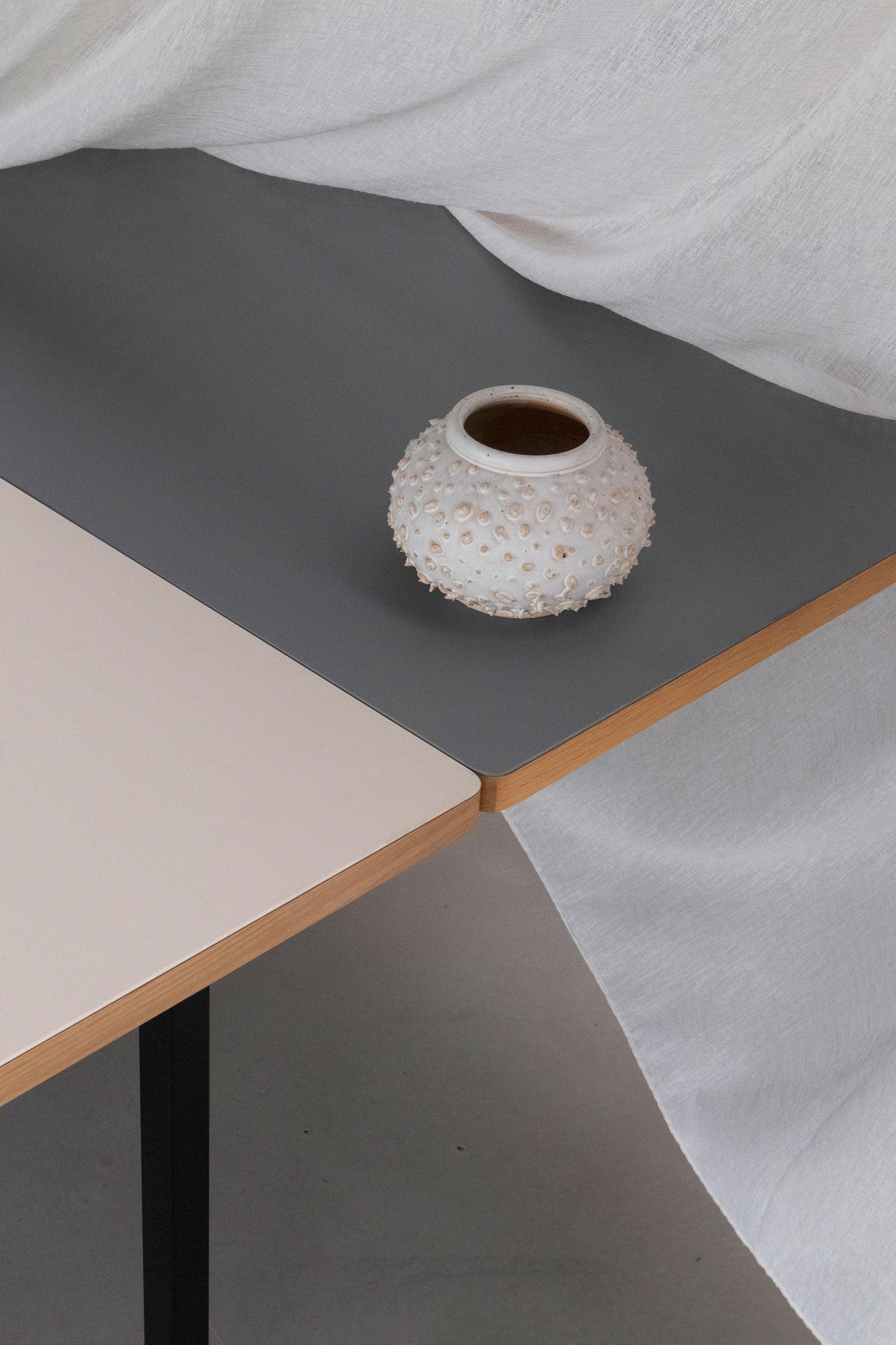 Tablelab – Product image – ESSENTIAL Dining Table 140x90cm