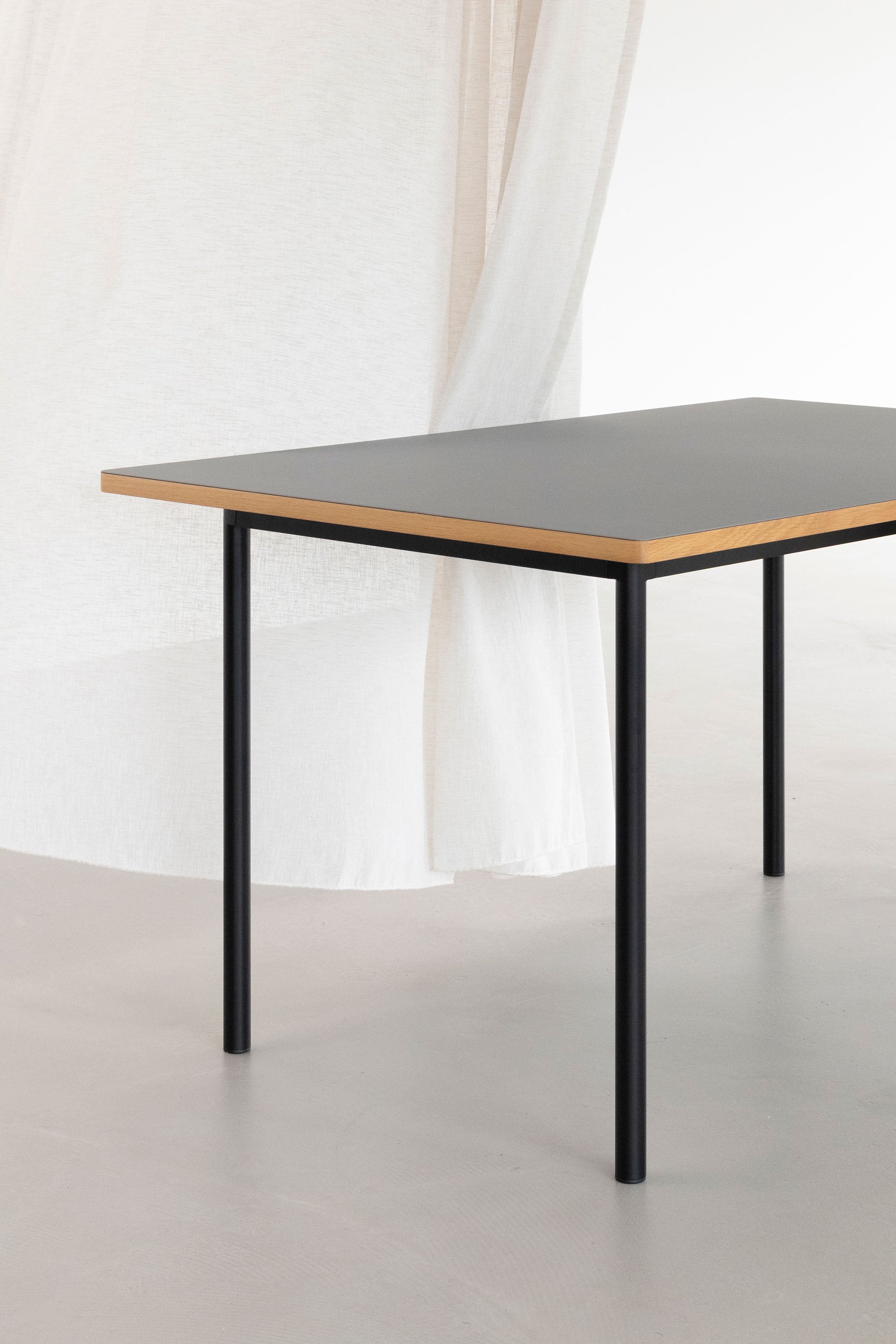 Tablelab – Product image – ESSENTIAL Dining Table 140x90cm