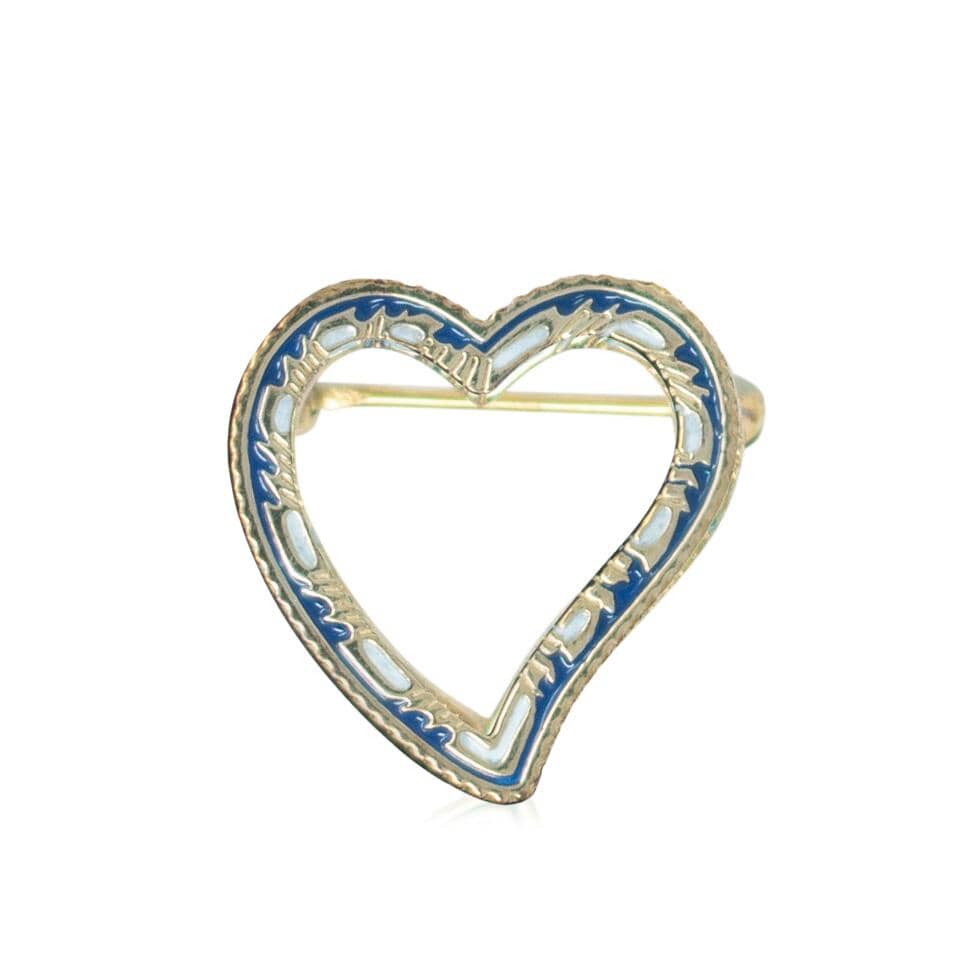 https://cdn.shopify.com/s/files/1/1831/5307/products/martha-washington-heart-jewelry-571485.jpg?v=1681799019