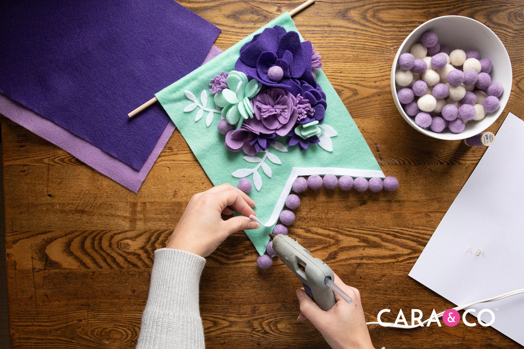 DIY Felt Banners - Cara & Co DIY Tutorials