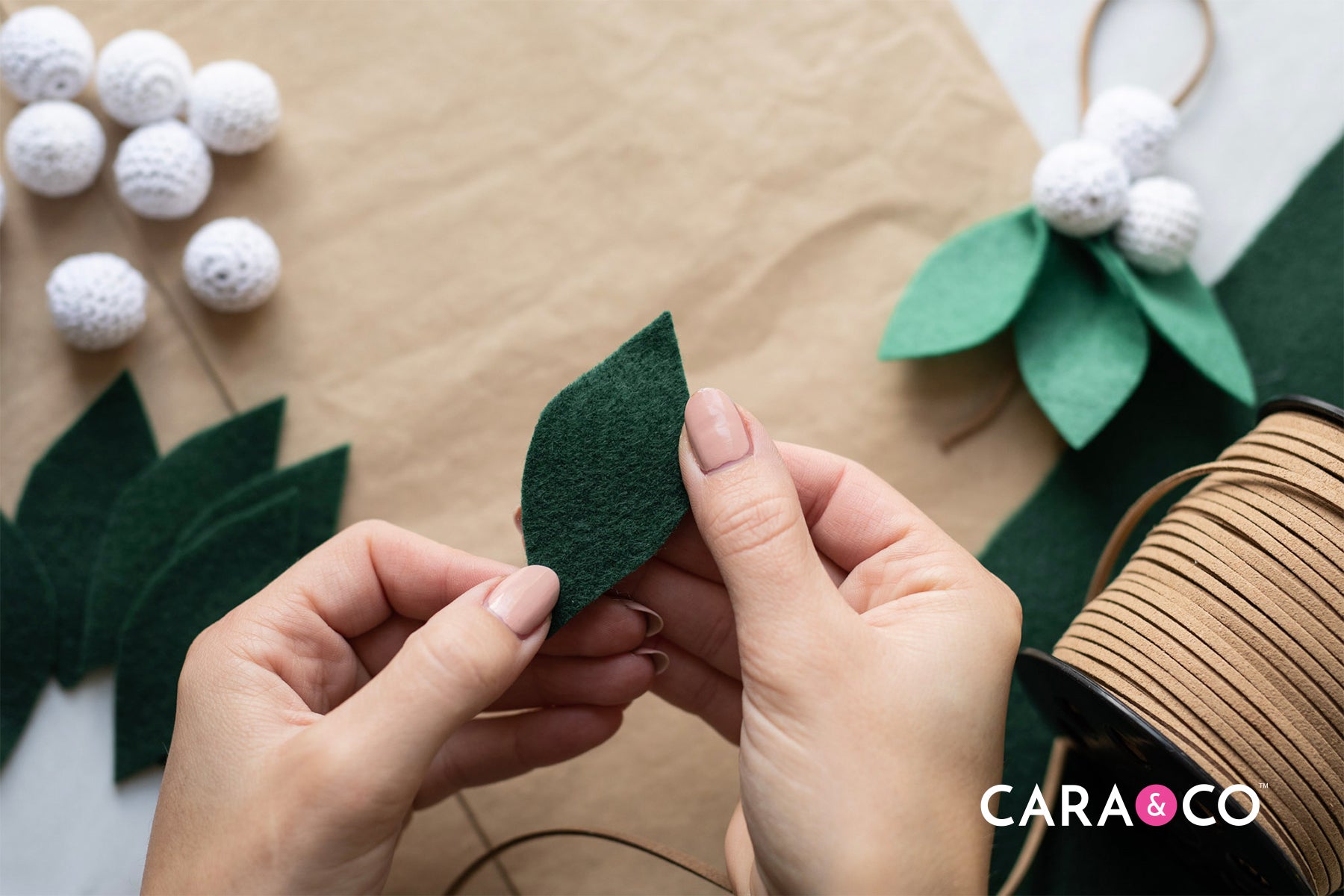 DIY felt christmas ornament 