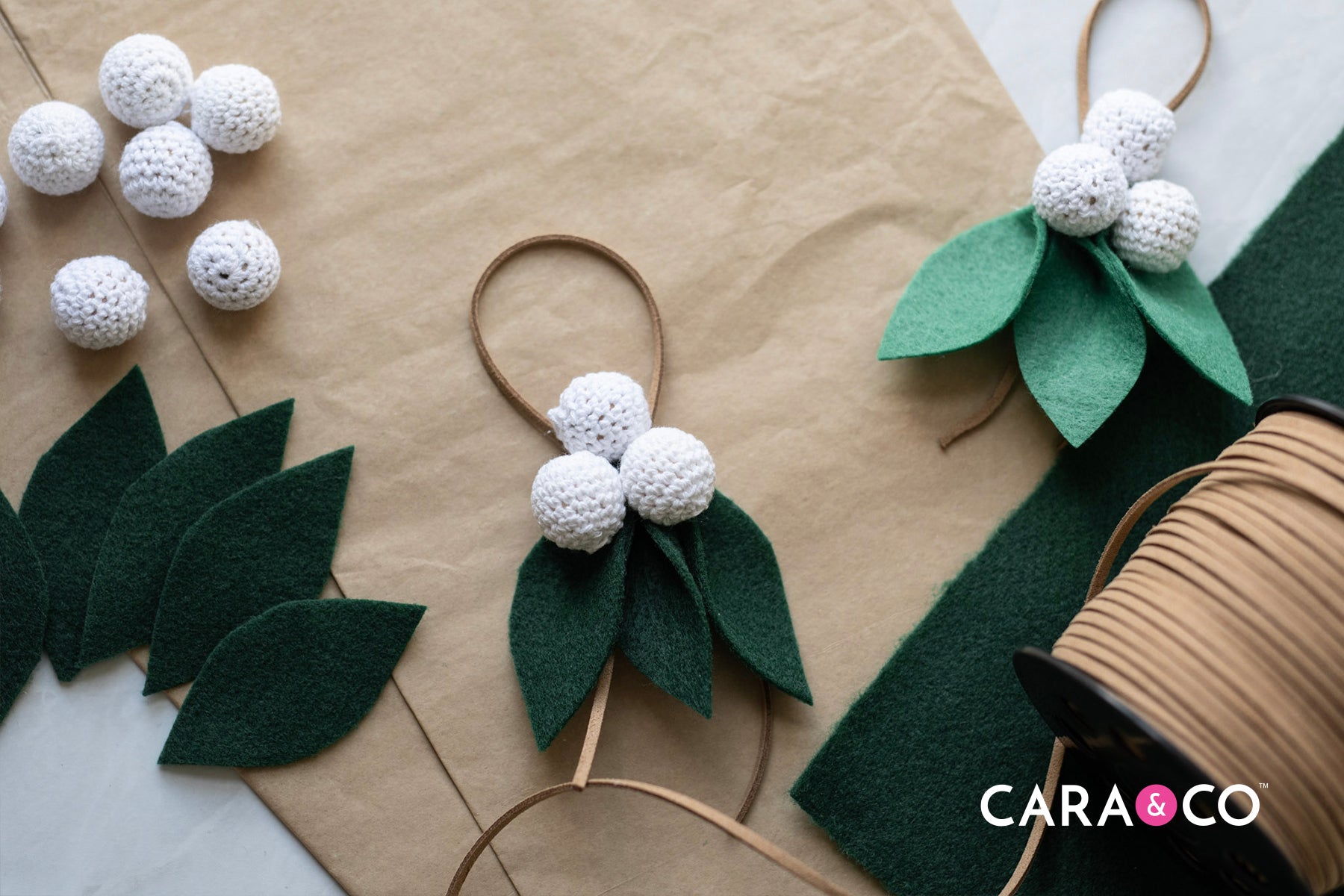 DIY felt christmas berry ornament - easy christmas DIY