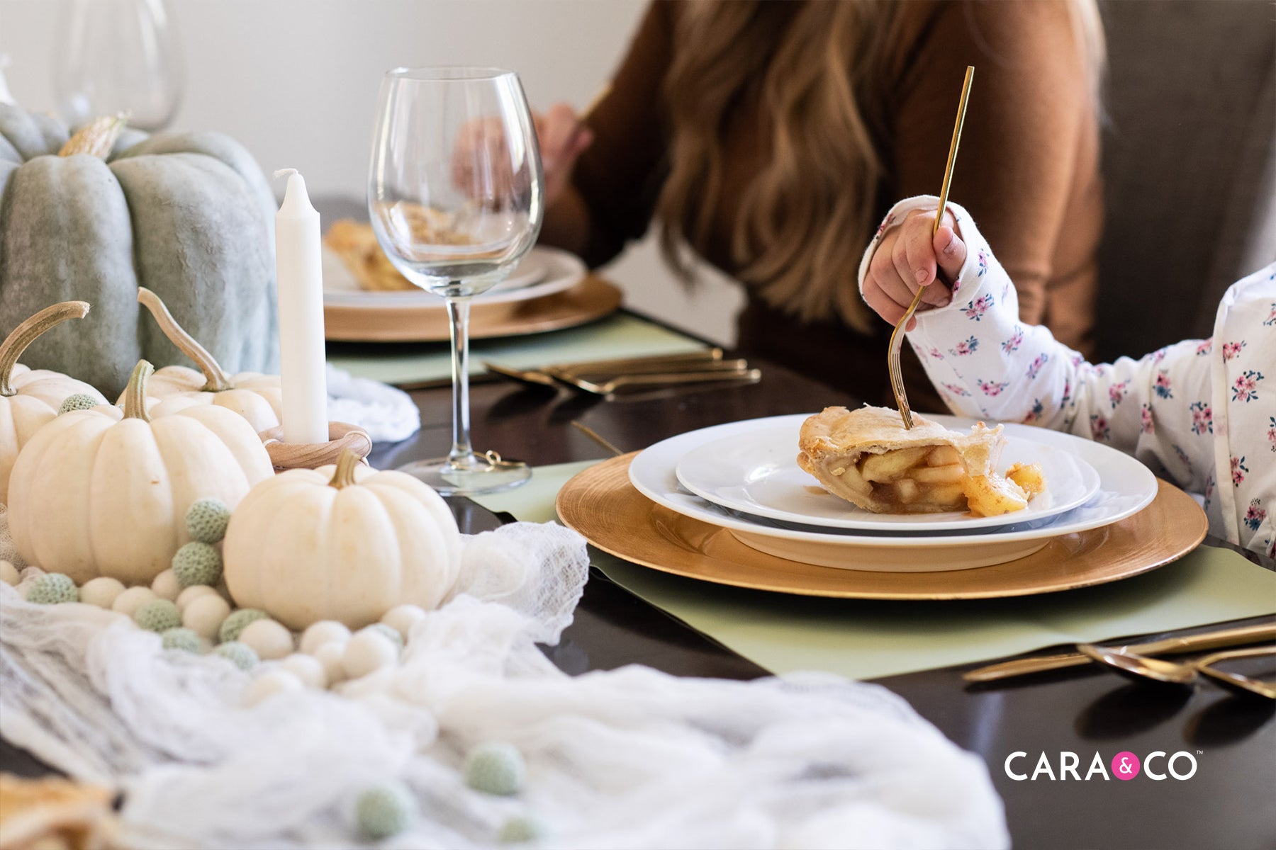 Thanksgiving Table scape Inspiration - Cara & Co Blog