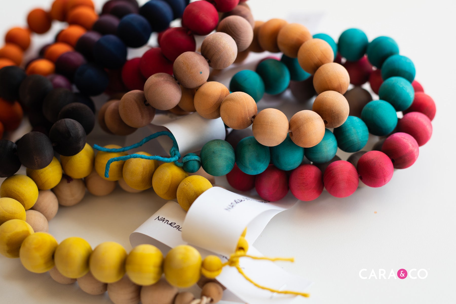 CaraBLOG - Dyeing wood beads - DIY dye methods