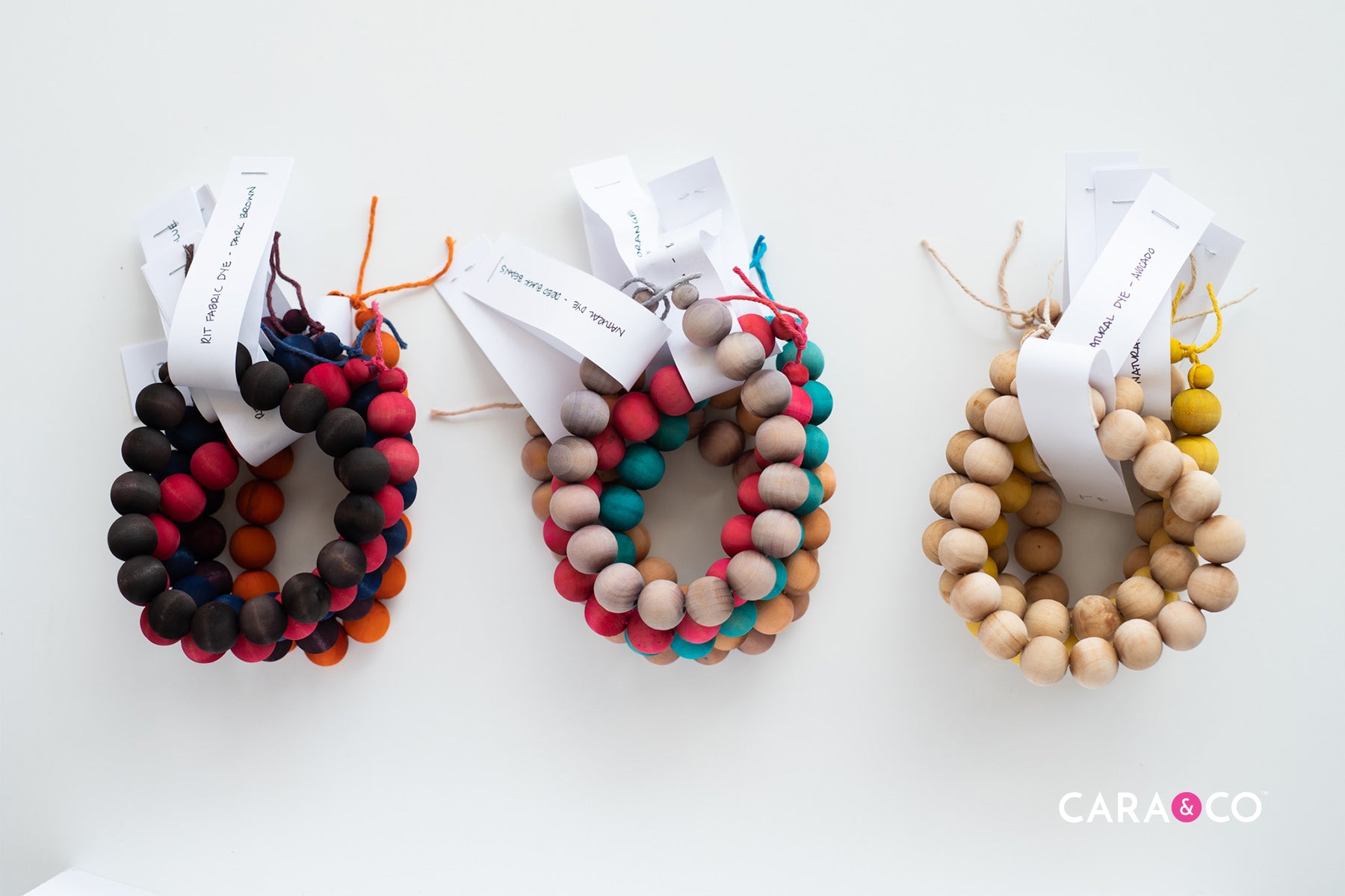 CaraBLOG - Dyeing wood beads - DIY dye methods