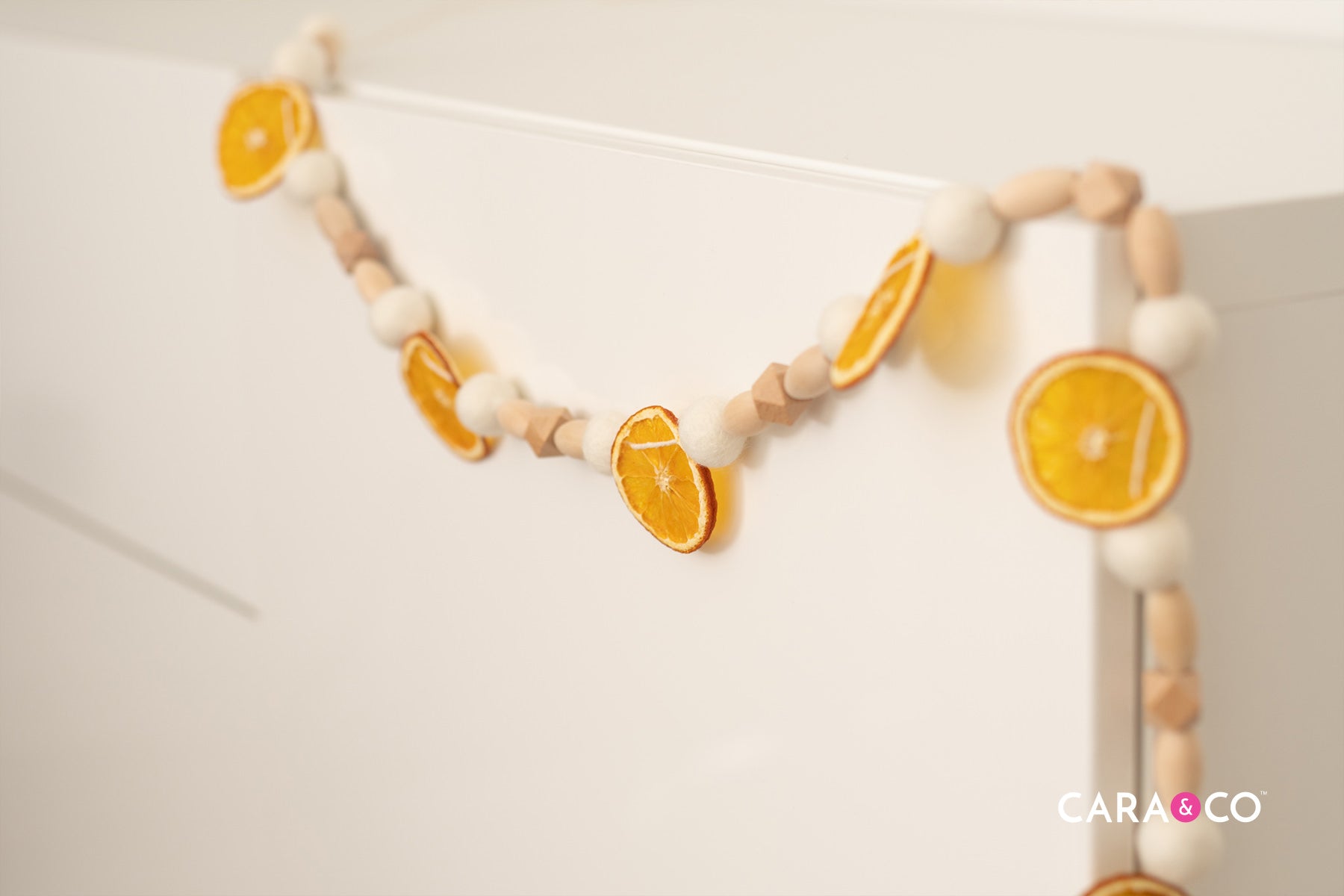 Fall Garland DIY - CaraBLOG