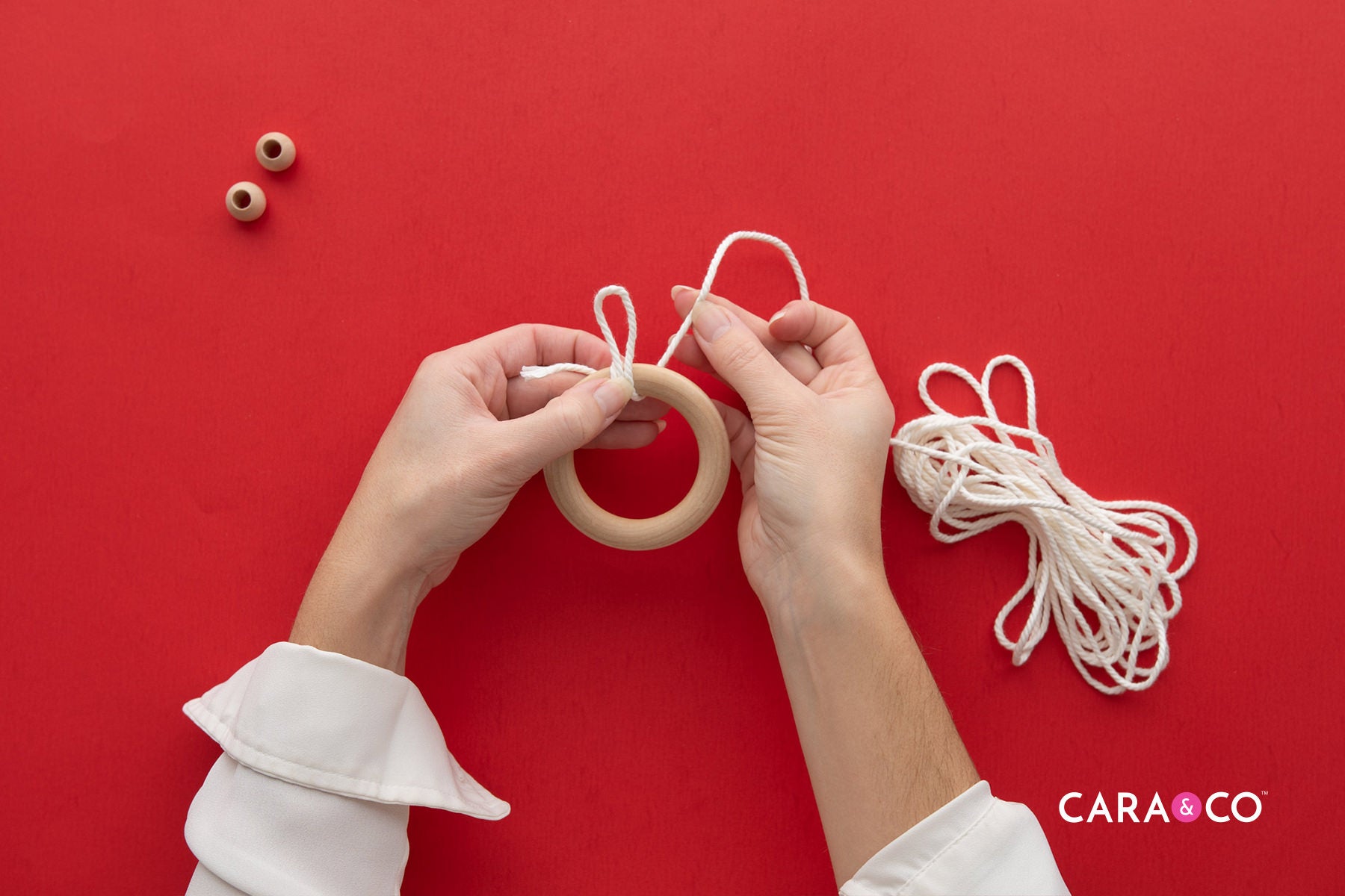 How to make a Macrame Christmas Ornament - Cara & Co Tutorials