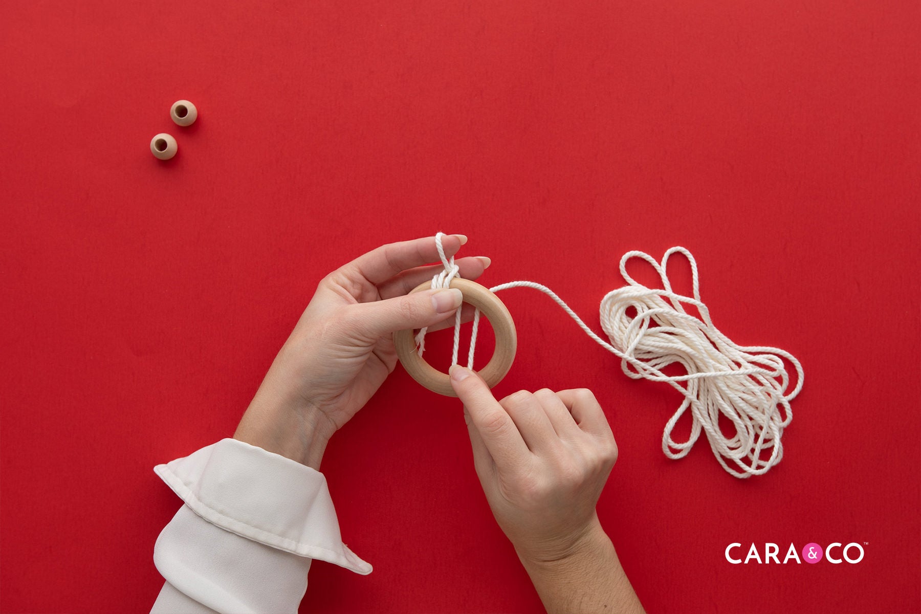 Macrame Christmas Ornament - Cara & Co Tutorials 