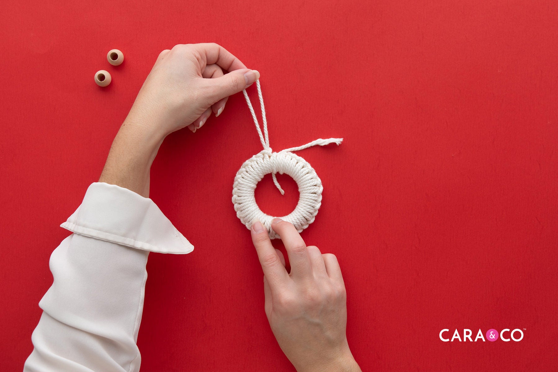 How to make a Macrame Christmas Ornament - Cara & Co Tutorials