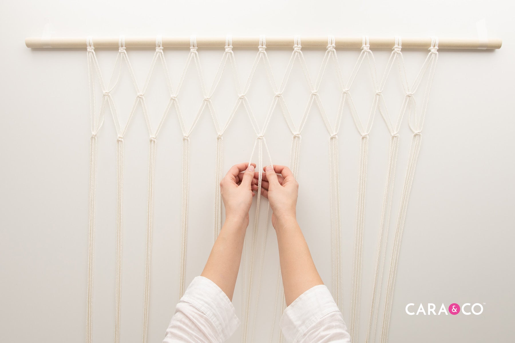 Square Knot Macrame - Stuffy Hammock Tutorial - Cara & Co