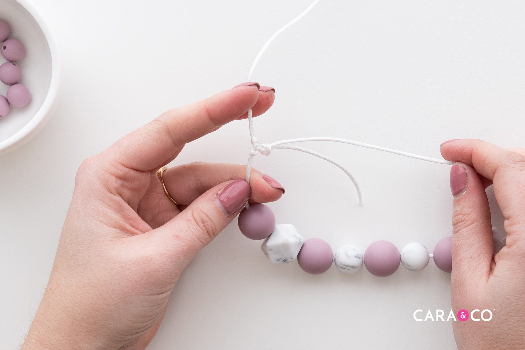 Necklace Tutorial - Silicone Beads - CaraBLOG