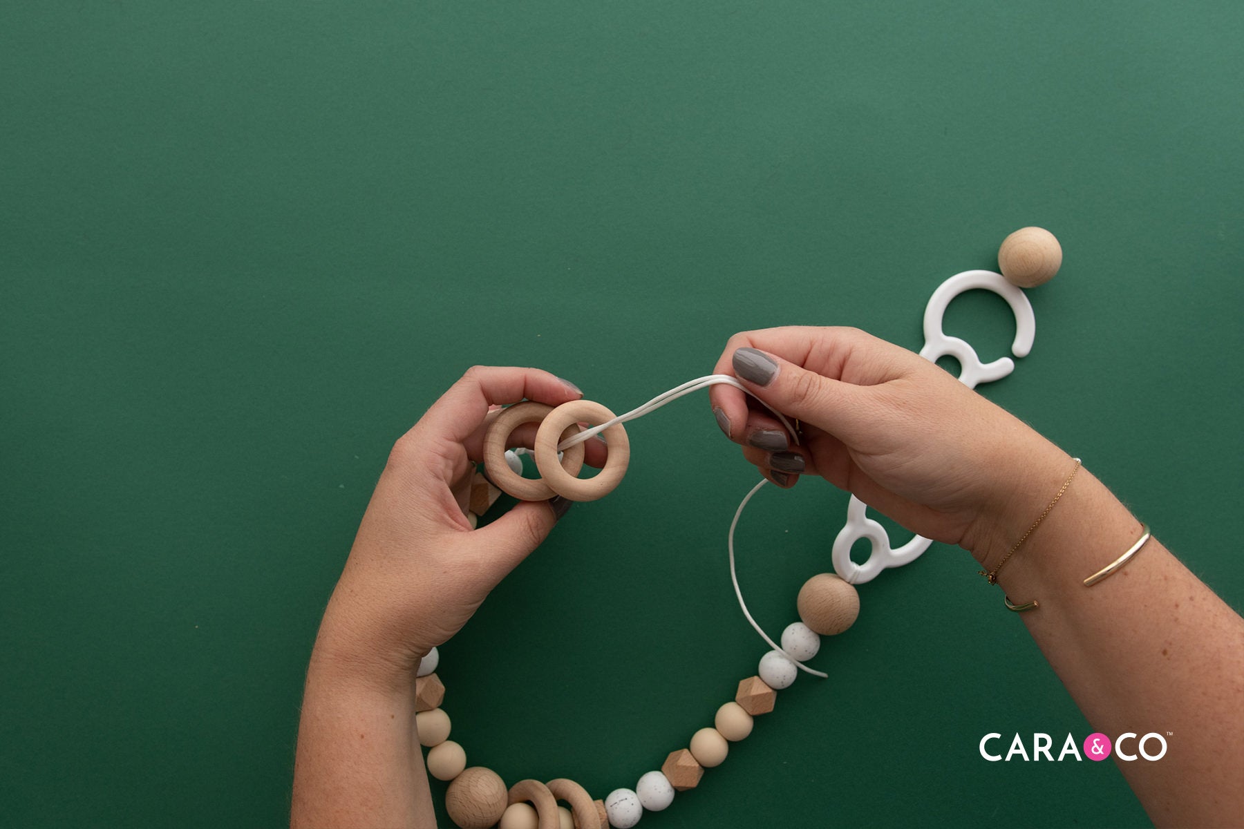 How to make a stroller garland - Cara & Co Tutorials